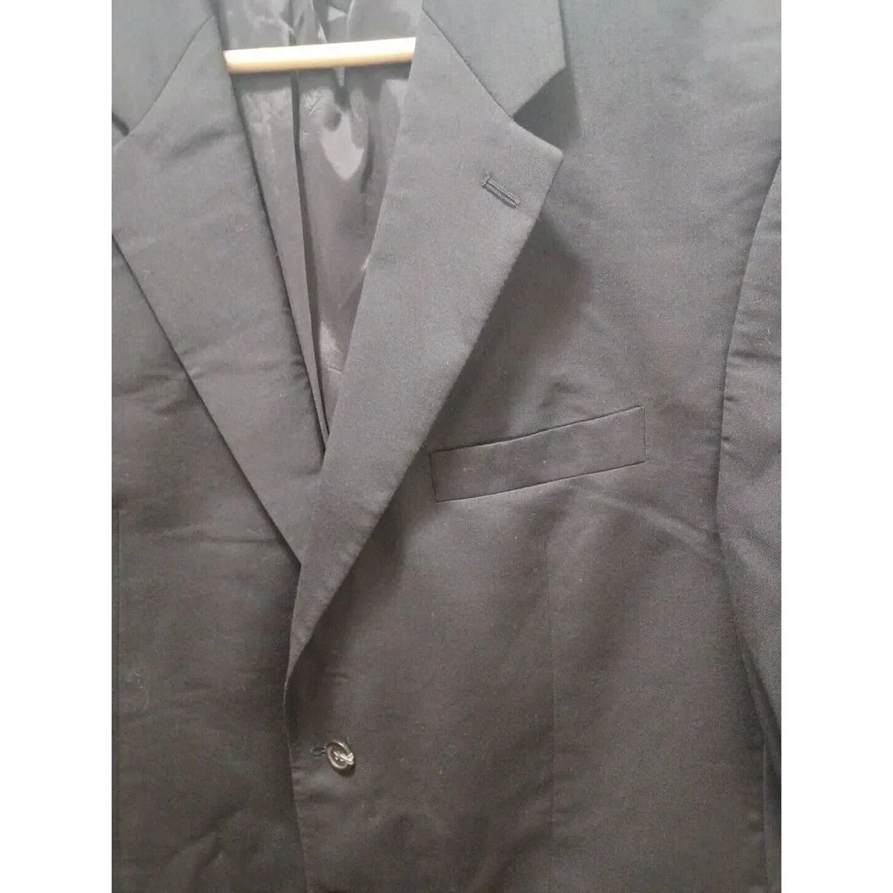 Lauren Ralph Lauren Black wool 2 button Blazer jacket. Size 44R.